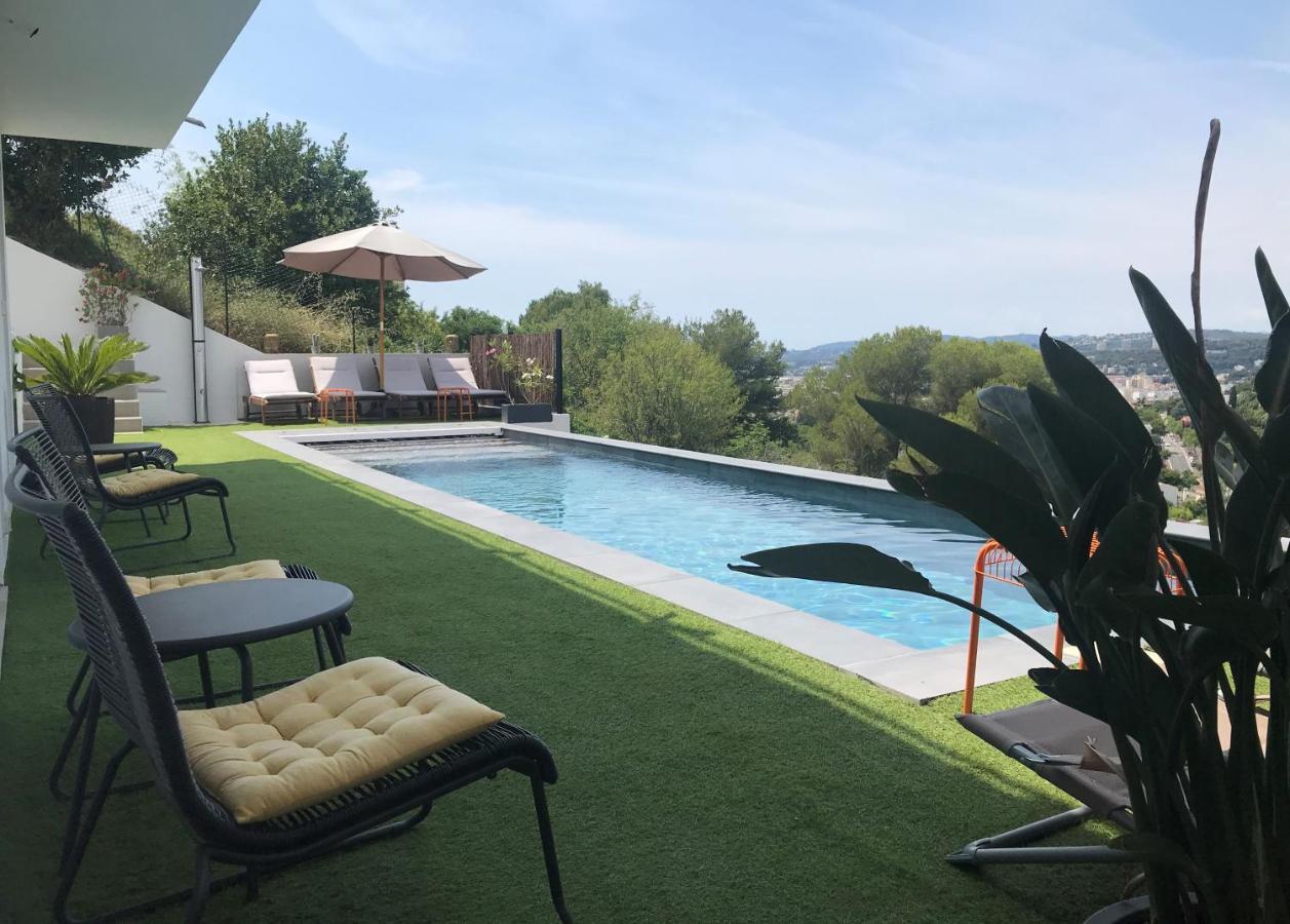 Twenty Rent Hotel Cagnes-sur-Mer Exterior photo
