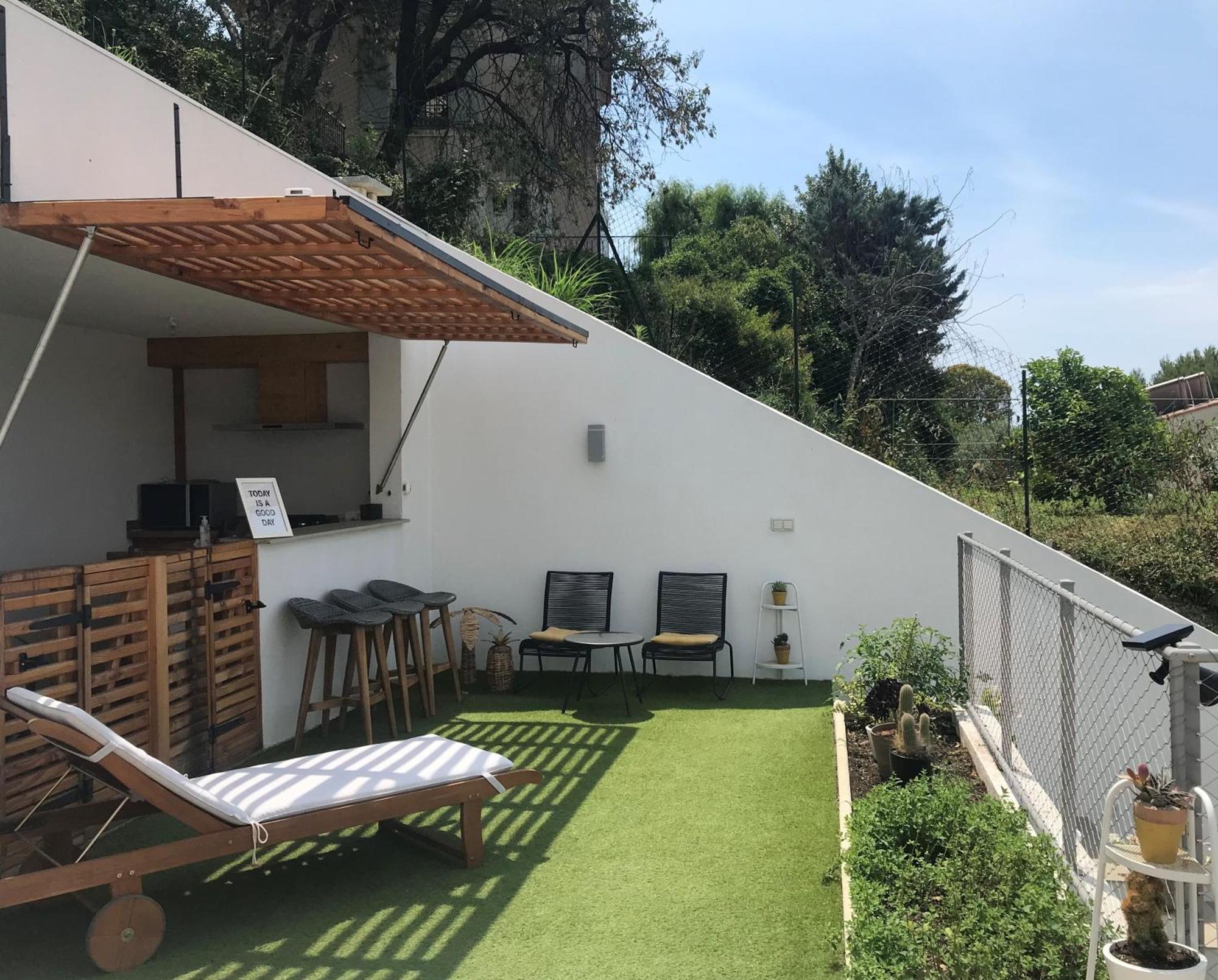 Twenty Rent Hotel Cagnes-sur-Mer Exterior photo