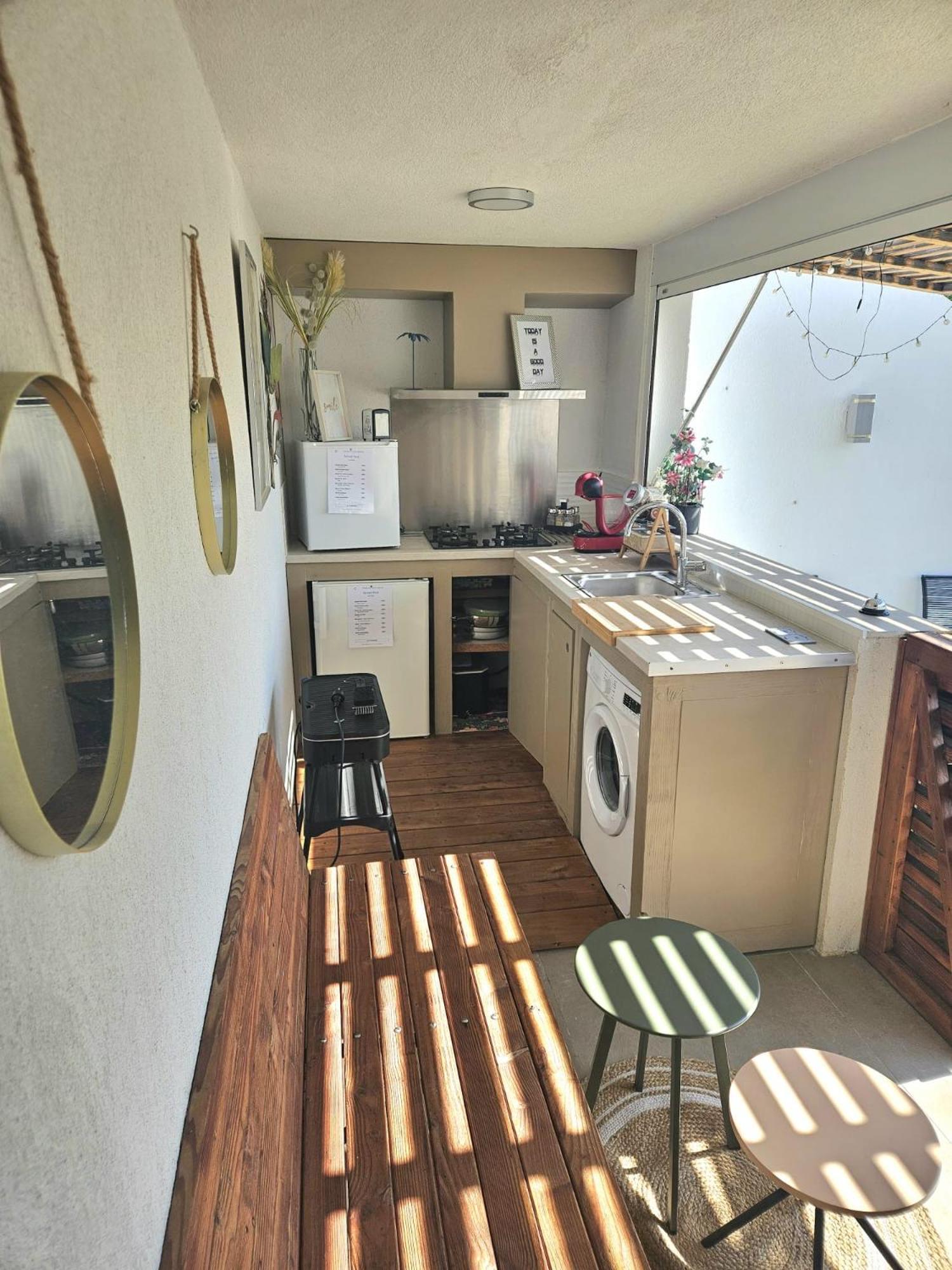 Twenty Rent Hotel Cagnes-sur-Mer Exterior photo