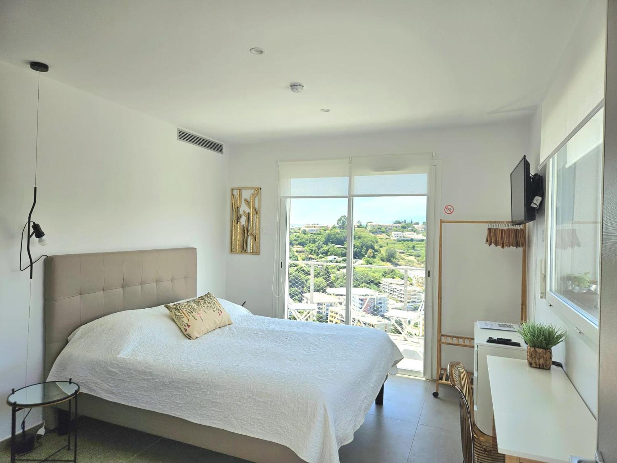 Twenty Rent Hotel Cagnes-sur-Mer Exterior photo